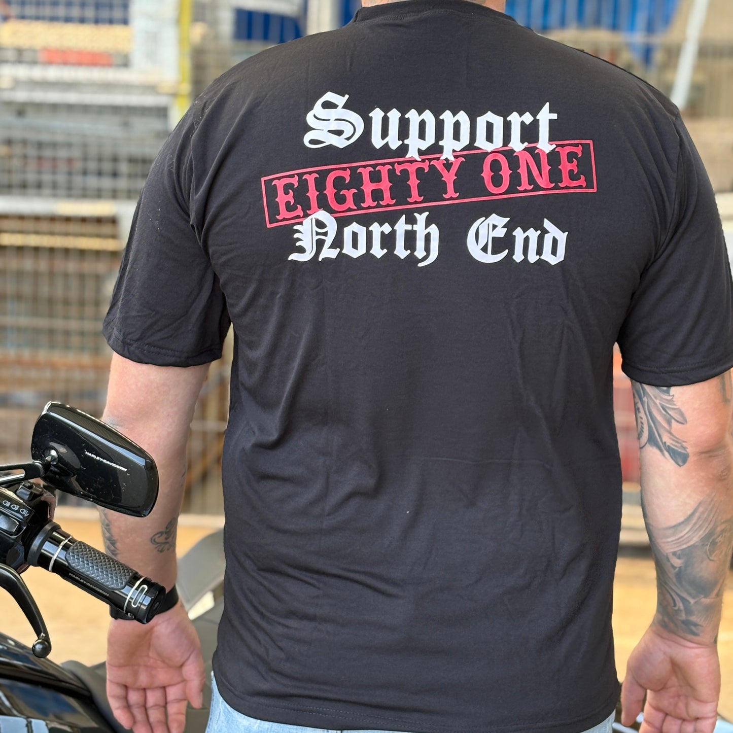 T-SHIRT Eighty One